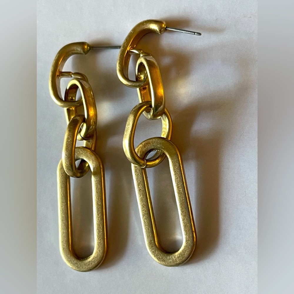 Gold link earrings